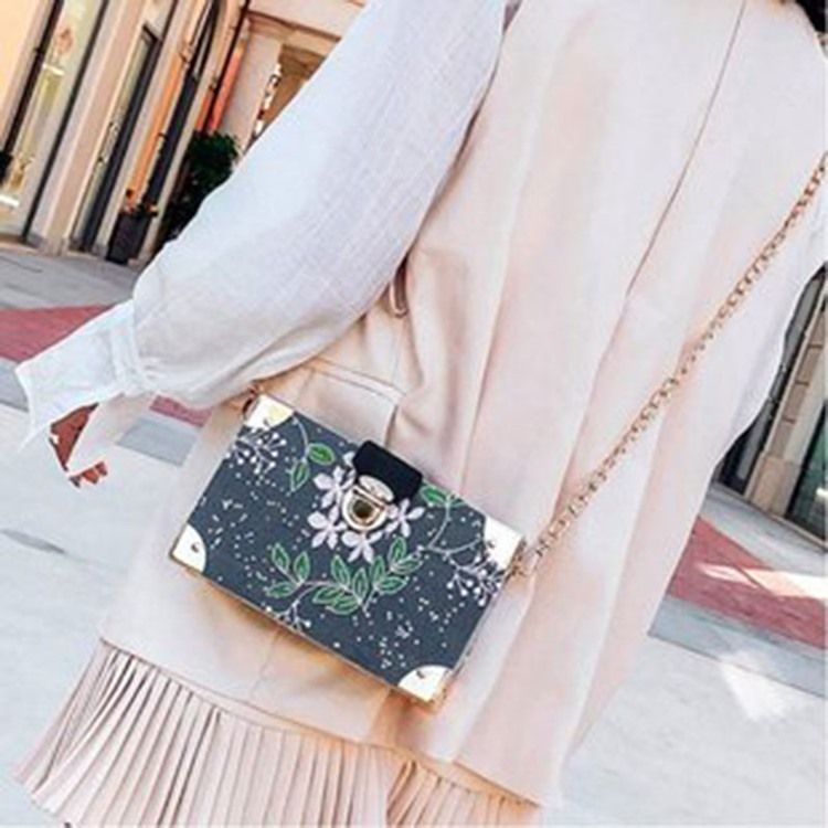 Broderi Blomstermotiver Pu Flap Crossbody Tasker