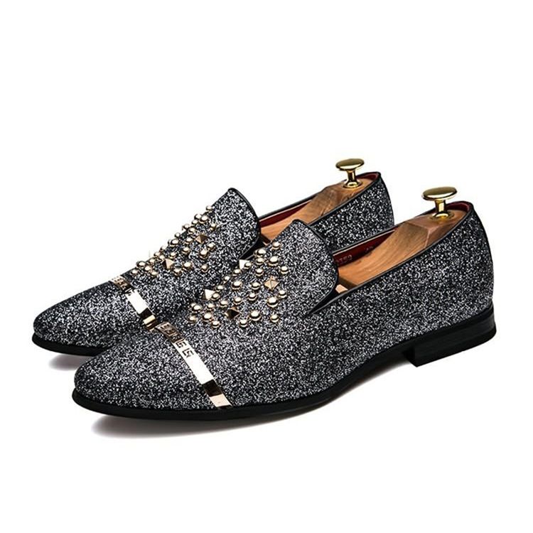 Sequin Rivet Pointed Toe Slip-on Herresko