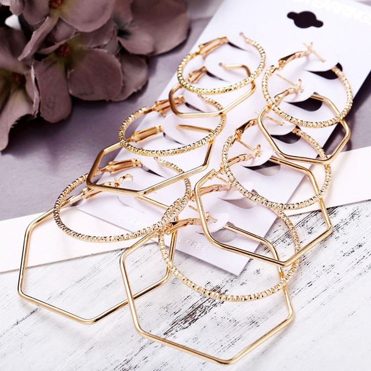 Plain Hoop Golden Earrings