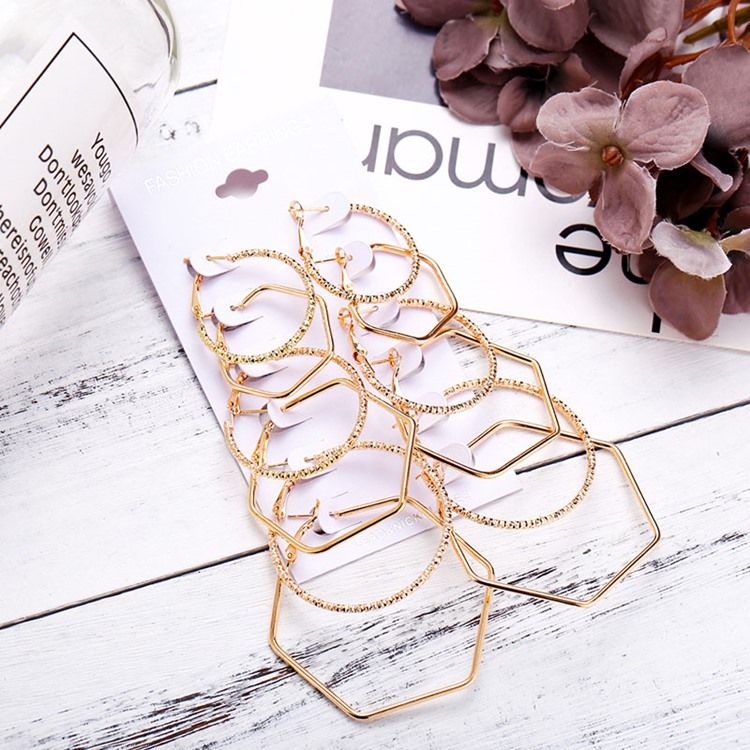 Plain Hoop Golden Earrings