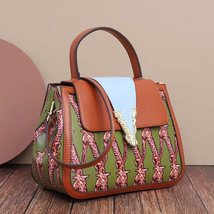 Tråd Pu Floral Rectangle Tote Tasker