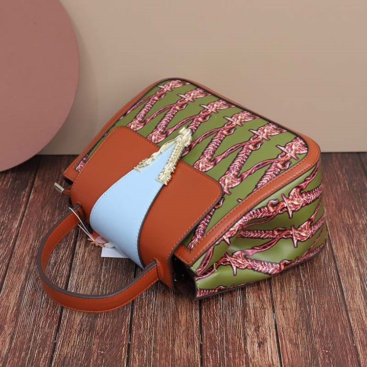 Tråd Pu Floral Rectangle Tote Tasker